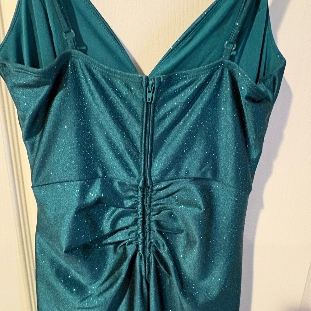 Honey and Rosie Sparkling Green Ruched Midi Dress - Picture 7 of 8